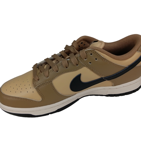 Women’s Nike Dunk Low SZ 8.5 - Picture 4 of 6